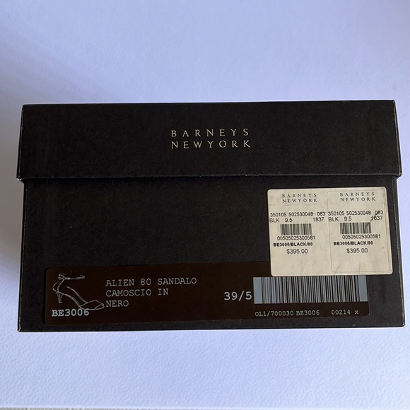 Barneys New York Sandals - Picture 7 of 7